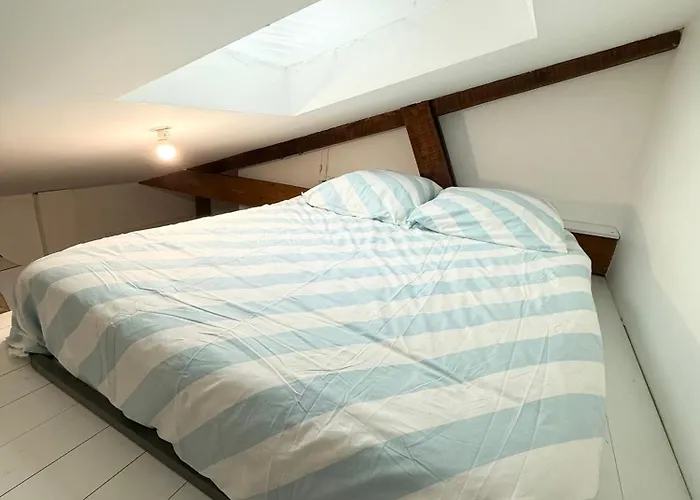 Cosy Mezzanine Apartment